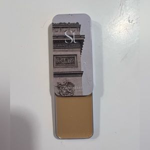 Seint Beauty highlighter candlelit